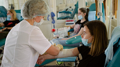В Твери студенты медицинского колледжа сдали 27 литров крови