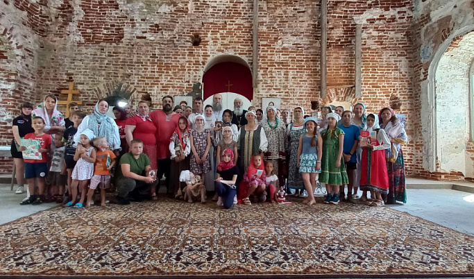 Фестиваль-слёт «Семейная поляна» объединил многодетные семьи Тверской области