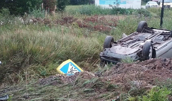 В Тверской области Hyundai улетел в кювет