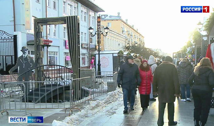 В Твери на улице Трехсвятской устанавливают памятник фотографу Ивану Тачалову