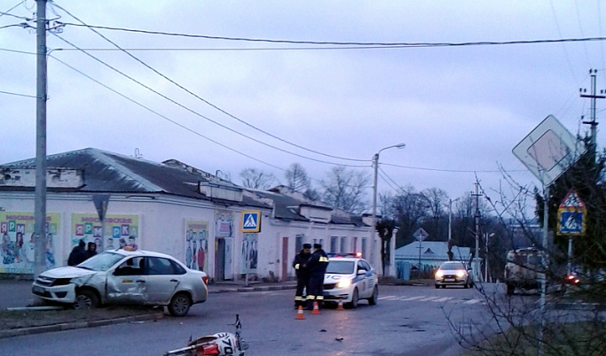 В Тверской области 18-летний мотоциклист получил тяжелые травмы в ДТП