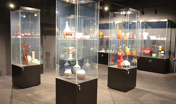 Уникальную коллекцию изделий из стекла представят в Вышневолоцком краеведческом музее
