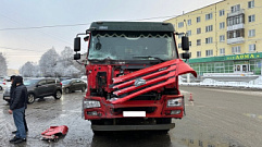 В Твери в ДТП с автобусом и самосвалом пострадали три человека