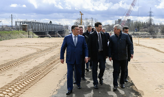 Игорь Щеголев и Игорь Руденя ознакомились с ходом строительства Западного моста в Твери