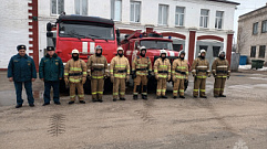 Пожарные спасли женщину из горящей квартиры в Кувшиново
