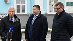 Игорь Руденя посетил модернизированное производство Каменской бумажно-картонной фабрики в Кувшиново