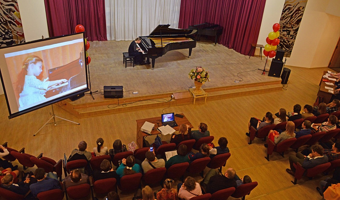 Юные пианисты со всей России приехали в Тверь