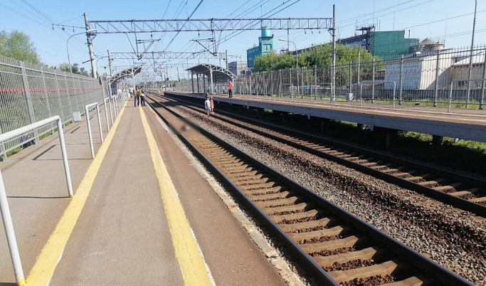 Мужчина остался без головы, попав под поезд в Тверской области