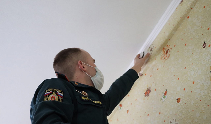 По поручению Игоря Рудени в домах многодетных семей устанавливают пожарные извещатели 