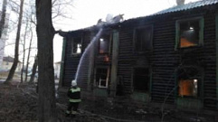 В Лихославльском районе подожгли деревянный дом