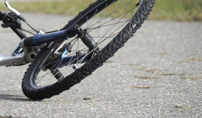 16-летний велосипедист попал под колеса «Форда» в Торопце