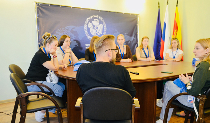 В Твери проходит летняя школа для студентов-медиков с Донбасса