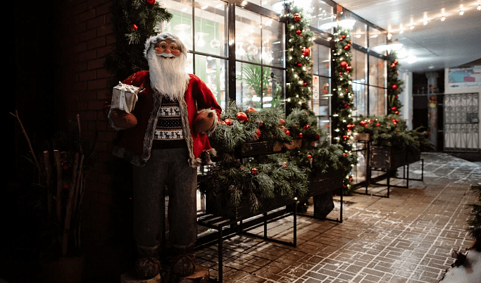 В Твери выбрали победителей конкурса по лучшему оформлению кафе и магазинов к Новому году и Рождеству