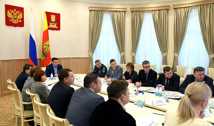 Губернатор Игорь Руденя провёл совещание по восстановительным работам и помощи жителям дома, где произошёл хлопок бытового газа