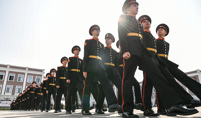 Более 500 курсантов начали учебу в Тверском суворовском военном училище в 2023 году
