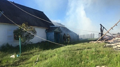 Пожар в Тверской области уничтожил шесть домов