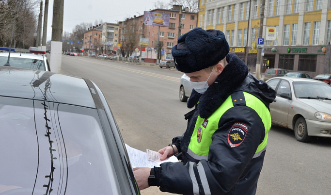 В Тверской области полицейские через громкоговорители призывают людей оставаться дома