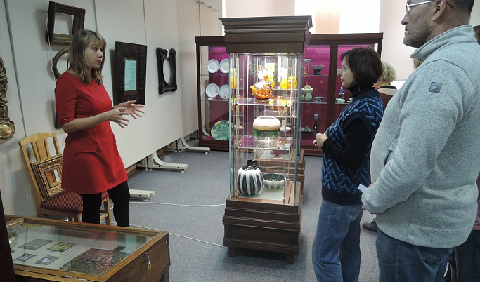 Тверитянам предлагают посетить фондохранилища картинной галереи