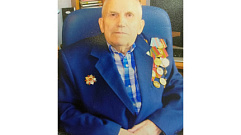 Игорь Руденя поздравил со 101-летием ветерана войны Владимира Комиссарова