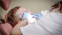 В Тверской области ребенку во время лечения зуба вместо обезболивающего вкололи антисептик