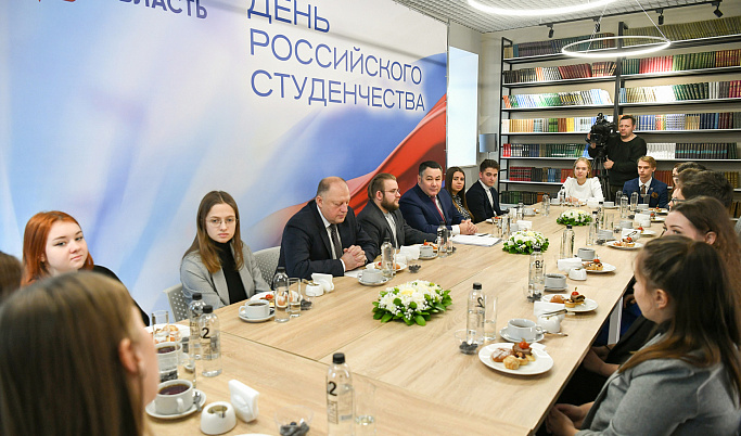 Игорь Руденя в День российского студенчества встретился с учащимися тверских вузов и колледжей
