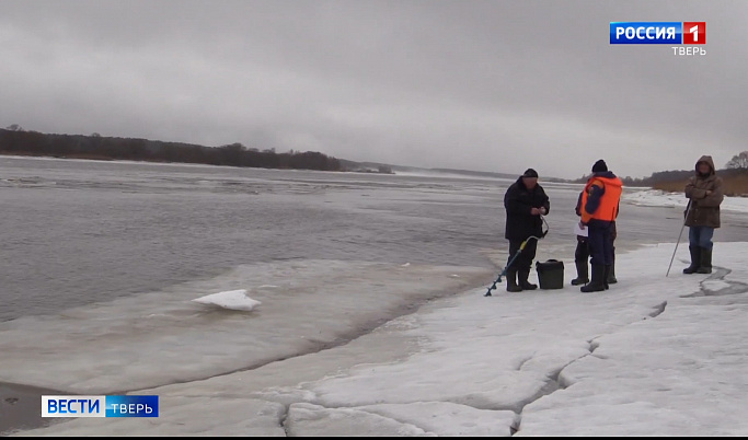 На водоёмах Тверской области стремительно тает лёд