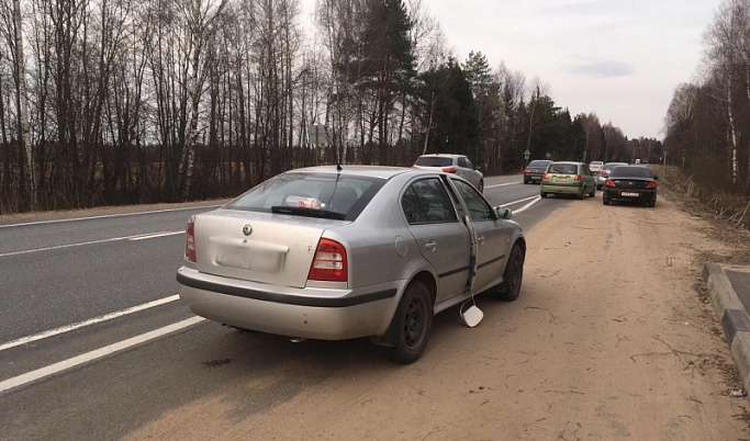 У жителя Тверской области в машине и дома изъяли крупную партию наркотиков