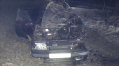 На М-9 в Тверской области легковушка попала под фуру, водитель погиб