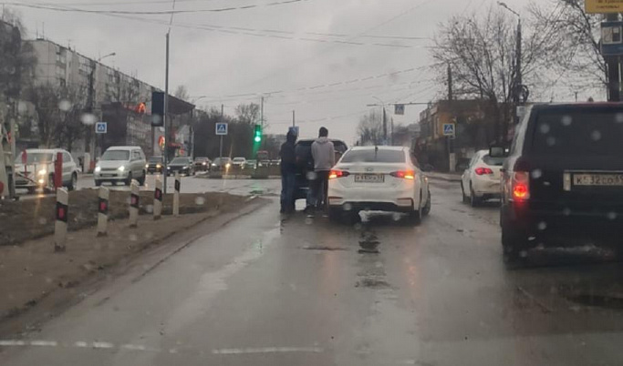 ДТП в Заволжском районе Твери парализовало движение 