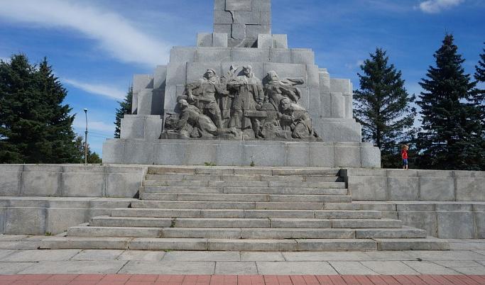 В центре Ржева реконструируют Обелиск советским воинам