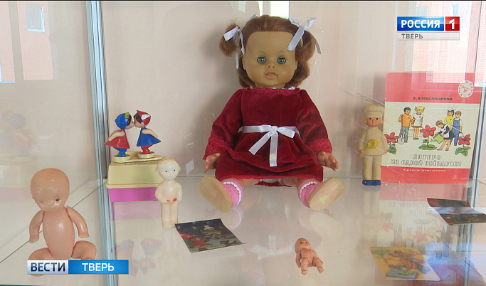 Тверская центральная городская библиотека открыла экспозицию советских игрушек