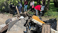 В Твери в рамках субботника собрали 120 кубометров мусора