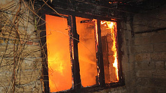 СК выясняет обстоятельства гибели людей при пожаре в Тверской области