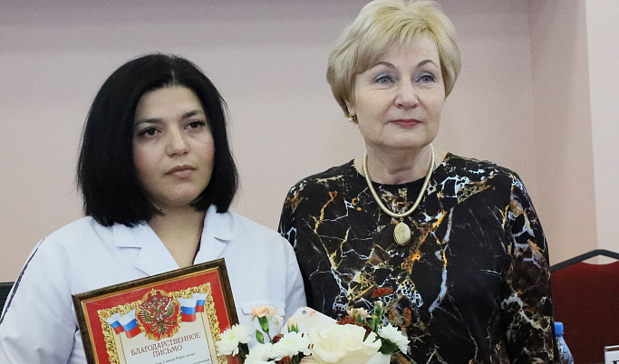 В Твери наградили работавших в зоне СВО медсестер