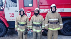 В Красном Холме пожарные спасли двух человек