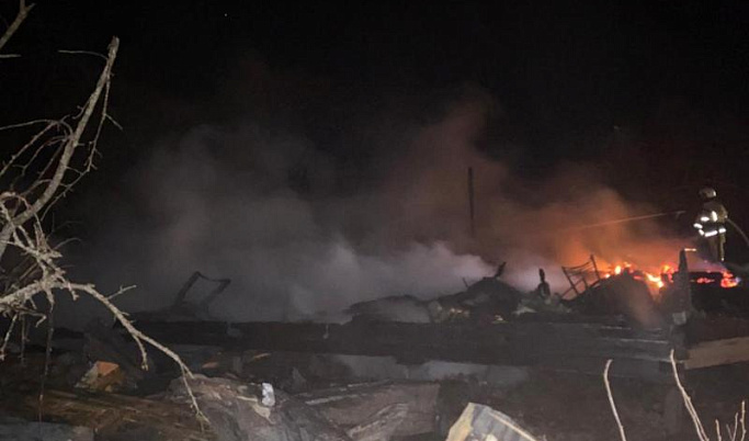 Мужчина поссорился со своим соседом и спалил его дом в Зубцовском округе