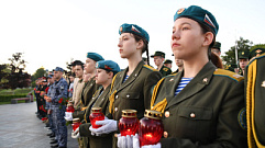 В День памяти и скорби у Обелиска Победы в Твери прошла акция «Свеча Памяти»