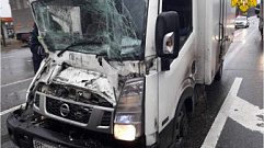 В Тверской области столкнулись три грузовика, пострадали два человека