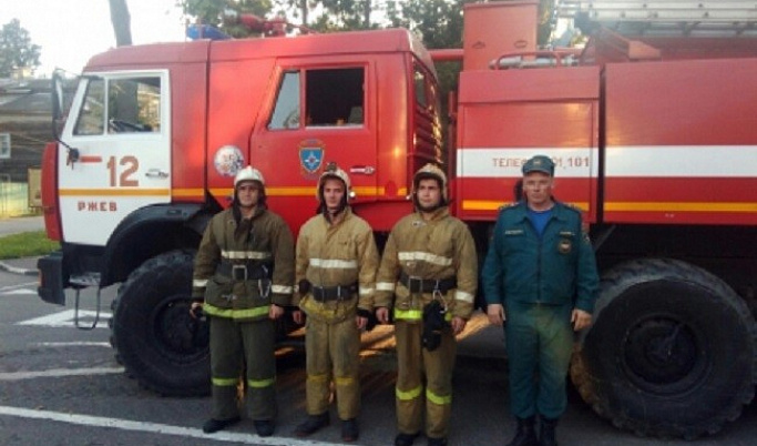Пожарные спасли жительницу Ржева из горящей квартиры 