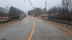 В Тверской области ремонтируют мост через реку Райчона