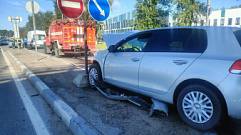 Под эстакадой в Твери не разъехались два авто