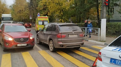 В Московском районе Твери водитель «БМВ» сбил на «зебре» 40-летнюю женщину