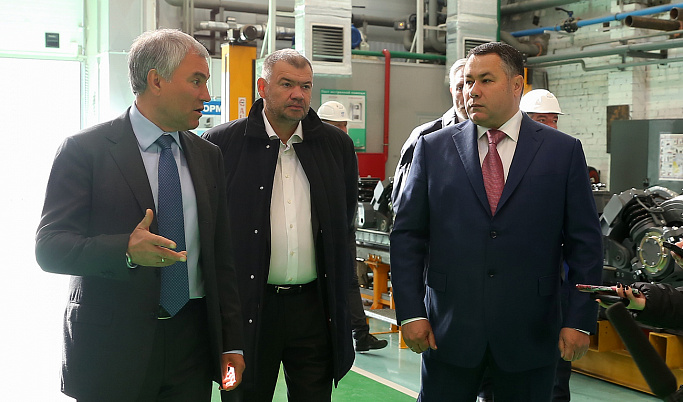 В Твери Вячеслав Володин и Игорь Руденя посетили филиал компании «ПК Транспортные системы»