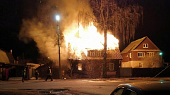 Пожар уничтожил дом в Тверской области