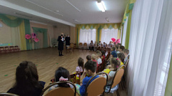 В Тверской области провели профилактическое занятие по безопасности дорожного движения для учащихся детского сада