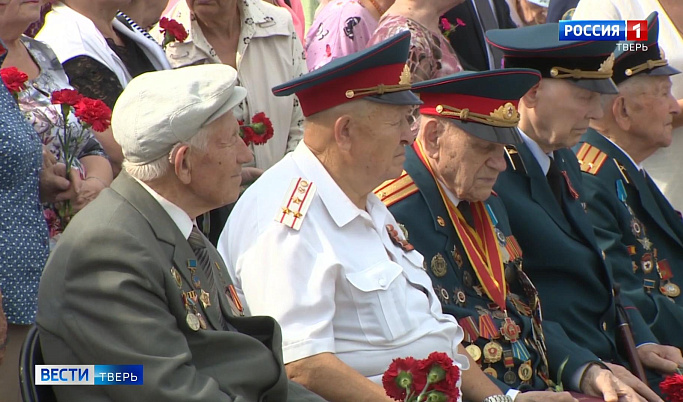 В Твери почтили память героев Курской битвы