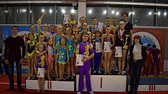 Акробаты из Твери шесть раз поднялись на пьедестал всероссийских соревнований