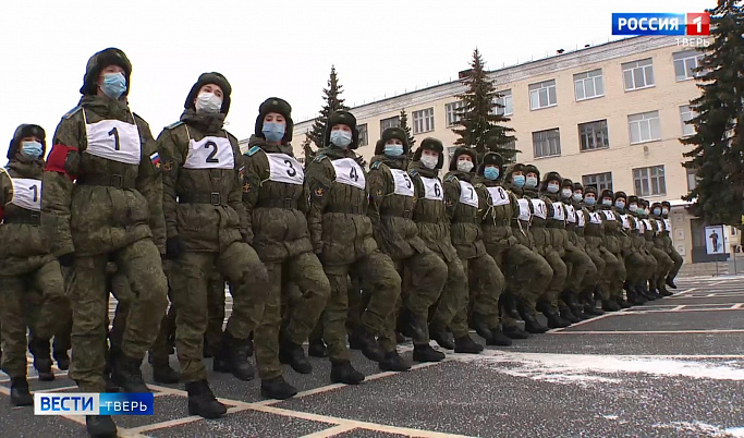 Тверские курсантки академии ВКО начали подготовку к параду Победы на Красной площади