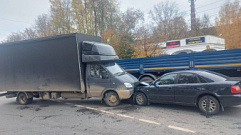 В Твери в лобовом столкновении сошлись ГАЗель и Audi