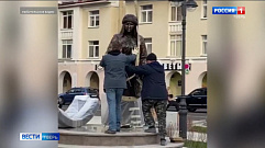 Скульптуру Михаила Тверского и Анны Кашинской установили перед новым ЗАГСом в Твери